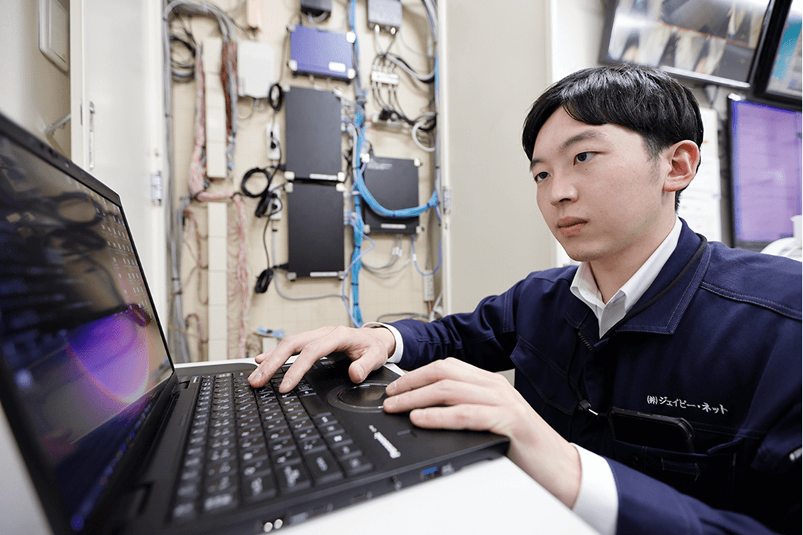 サービスエンジニア 兎田 鉄平
